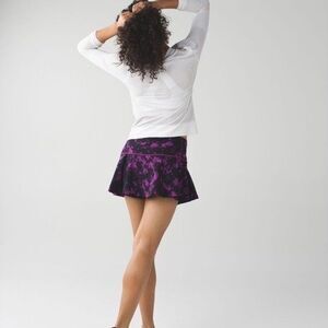 Lululemon Size 8 Hit Your Stride Skirt Purple Black
